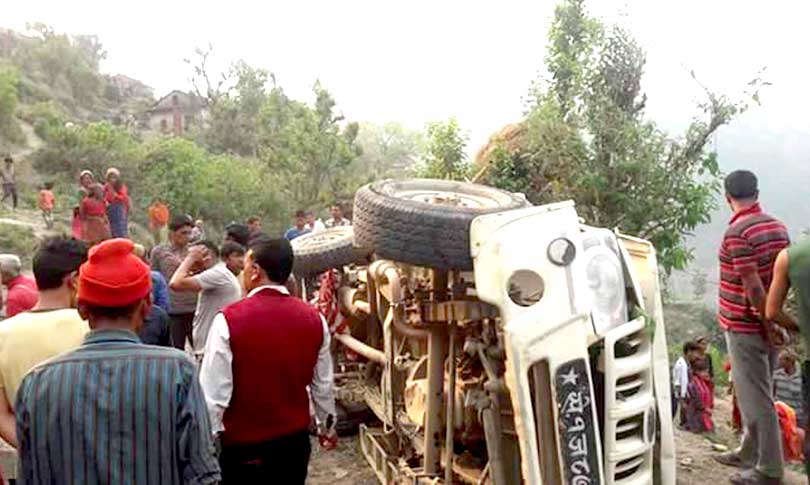 डोटीमा जीप दुर्घटना हुँदा ४ जनाको मृत्यु, घटनास्थल जाँदै प्रहरी