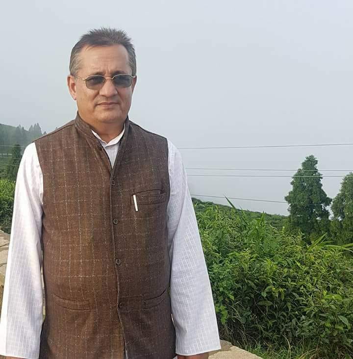 आफनै पार्टी एमालेका साँसदले भोट नदिने सुईको पाएपछि आचार्य अत्तालिएर बैठक सारे ’,मन्त्री पदको बार्गेनिङ होकी ? अन्तरपार्टी कलह? लुटको स्वर्गमा थप एक साता रमाए